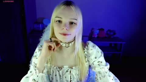 Lia online show from 12/16/24, 10:24