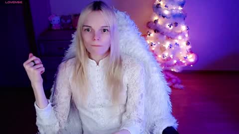 Lia online show from 12/22/24, 09:31