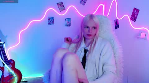 Lia online show from 10/01/25, 08:48