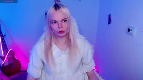 Lia online show from 11/24/25, 07:24