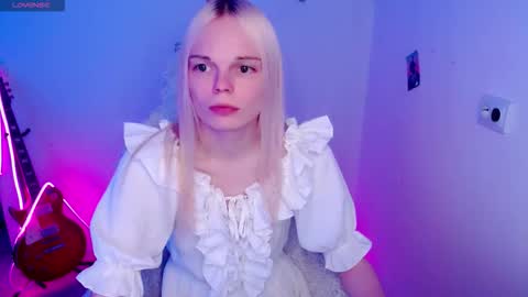 Lia online show from 12/05/25, 12:08