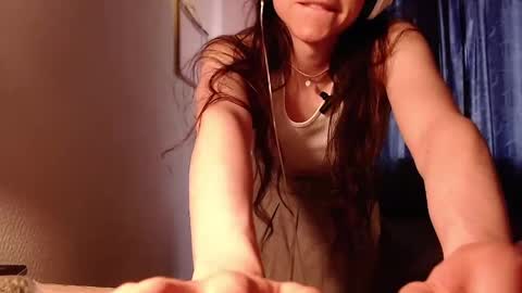 Snapshot of emily_pearl_ chatting on 12/12/24, 08:53 emily_pearl_ online show from 12/12/24, 08:53