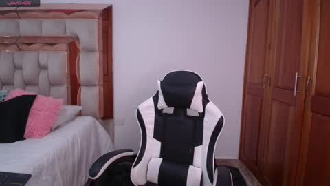 emily online show from 04/26/26, 11:02
