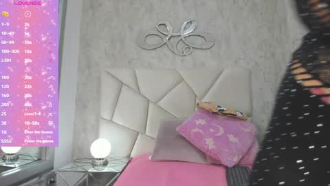 emily_rivas_ online show from 04/08/26, 03:39