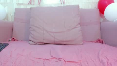 Snapshot of emily_sejmet chatting on 02/14/26, 12:18 SEJMET LOVE online show from 02/14/26, 12:18