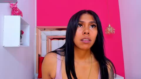 Snapshot of emily_sexy3 chatting on 02/19/25, 11:28 Emily online show from 02/19/25, 11:28