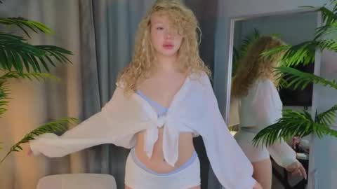 emily shepard online show from 11/21/25, 02:43