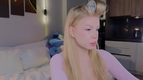 emily shepard online show from 03/31/26, 02:13