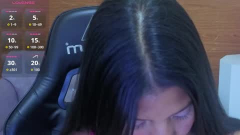 emily_smith_t online show from 05/19/26, 07:42