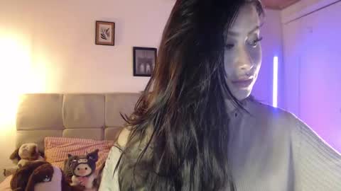 Snapshot of emily_swan_04 chatting on 01/24/25, 10:41 Emily  Swan online show from 01/24/25, 10:41