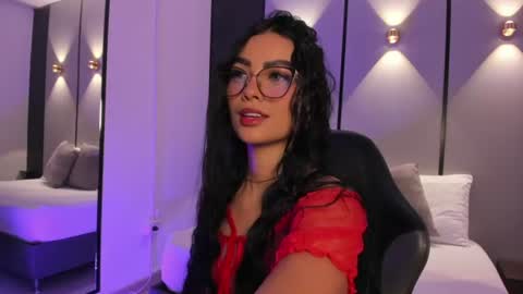 emily_tolson online show from 06/11/26, 08:29