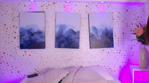 Emily. online show from 12/01/25, 03:44