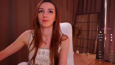 Snapshot of emily_w0w_ chatting on 02/09/25, 06:58 Lia online show from 02/09/25, 06:58