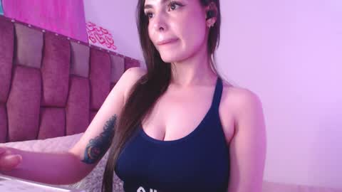 emily_w2 online show from 02/21/25, 08:49