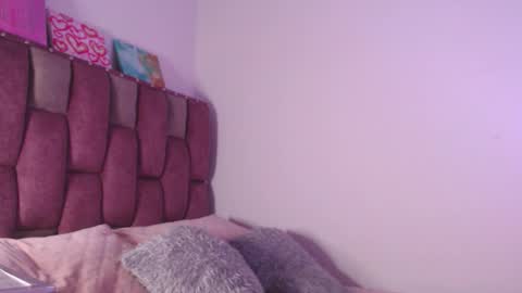 emily_w2 online show from 01/06/26, 03:43