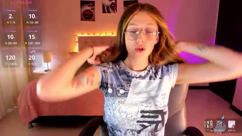 emily_warren__ online show from 03/13/26, 08:15