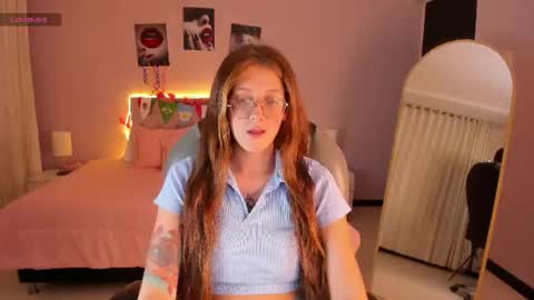 Snapshot of emily_warren__ chatting on 06/24/26, 08:30 emily_warren__ online show from 06/24/26, 08:30