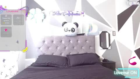 Snapshot of emily_white00 chatting on 05/14/26, 04:58 emily online show from 05/14/26, 04:58