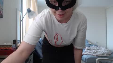 Emily online show from 09/12/25, 05:24