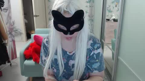 Emily online show from 01/14/26, 05:51