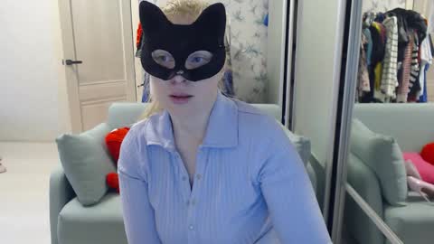 Snapshot of emily_york18 chatting on 04/02/26, 03:42 Emily online show from 04/02/26, 03:42