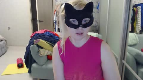 Snapshot of emily_york18 chatting on 04/15/26, 08:20 Emily online show from 04/15/26, 08:20