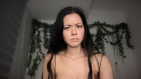Emily Alexa online show from 06/05/26, 12:33