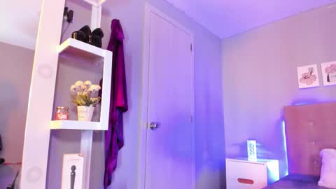 Emi Fit online show from 03/19/26, 07:29