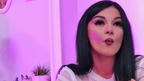 Emily online show from 11/12/25, 08:19