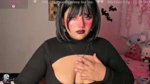 Snapshot of emilycollei chatting on 10/22/25, 02:34 Emily online show from 10/22/25, 02:34