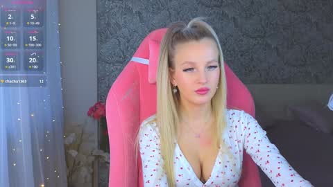 Snapshot of emilydancee chatting on 12/18/24, 05:59 emilydancee online show from 12/18/24, 05:59