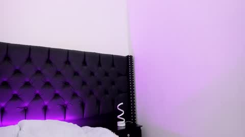 Emily online show from 01/06/26, 05:11