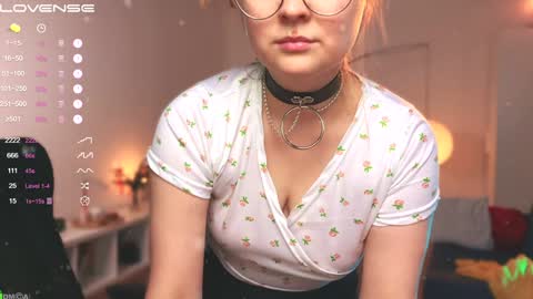 Snapshot of emilyforelsket chatting on 12/21/24, 12:38 Emily online show from 12/21/24, 12:38