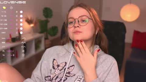 Snapshot of emilyforelsket chatting on 02/22/25, 12:29 Emily online show from 02/22/25, 12:29