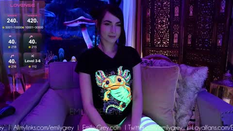 Snapshot of emilygrey_ chatting on 01/19/25, 03:08 emilygrey_ online show from 01/19/25, 03:08