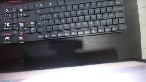 Snapshot of emilyhines__ chatting on 10/30/25, 02:02 Emilyhines online show from 10/30/25, 02:02