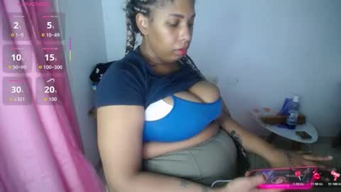 Snapshot of emilyhines__ chatting on 11/07/25, 09:59 Emilyhines online show from 11/07/25, 09:59