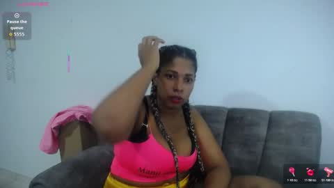 Snapshot of emilyhines__ chatting on 11/17/25, 01:00 Emilyhines online show from 11/17/25, 01:00