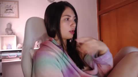 Snapshot of emilyjangcandy_ chatting on 10/18/25, 10:27 Emily Jang online show from 10/18/25, 10:27