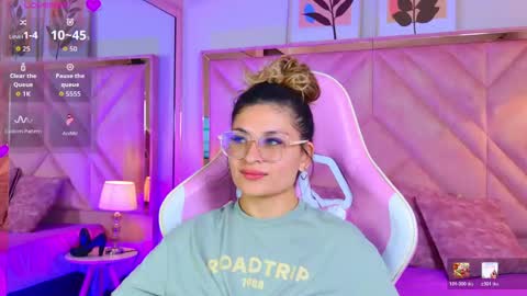 Emilyjonnes  online show from 05/14/26, 08:59