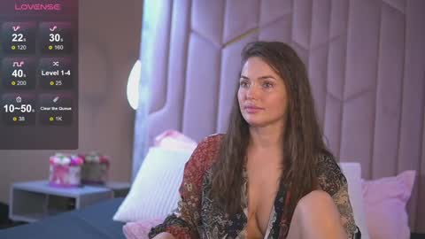 Snapshot of emilyjuarez chatting on 02/13/25, 03:46 Emily online show from 02/13/25, 03:46