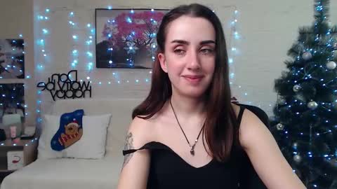 Snapshot of emilylayer chatting on 12/26/24, 12:03 Emyli online show from 12/26/24, 12:03
