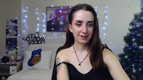 Snapshot of emilylayer chatting on 12/26/24, 03:06 Emyli online show from 12/26/24, 03:06