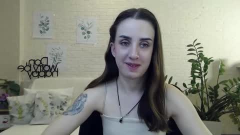Snapshot of emilylayer chatting on 01/06/25, 12:27 Emyli online show from 01/06/25, 12:27