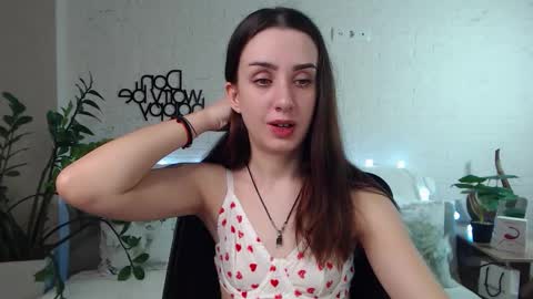 Snapshot of emilylayer chatting on 02/09/25, 08:56 Emyli online show from 02/09/25, 08:56