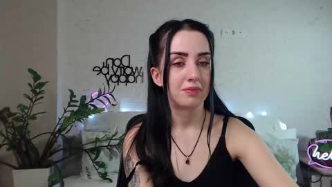Snapshot of emilylayer chatting on 02/15/25, 08:54 Emyli online show from 02/15/25, 08:54