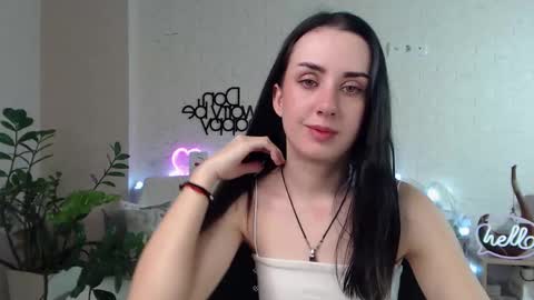 Snapshot of emilylayer chatting on 02/21/25, 09:11 Emyli online show from 02/21/25, 09:11
