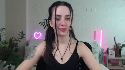 Snapshot of emilylayer chatting on 03/03/25, 09:59 Emyli online show from 03/03/25, 09:59
