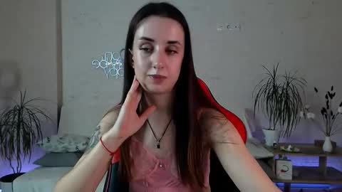 Snapshot of emilylayer chatting on 10/08/25, 04:59 Emyli online show from 10/08/25, 04:59