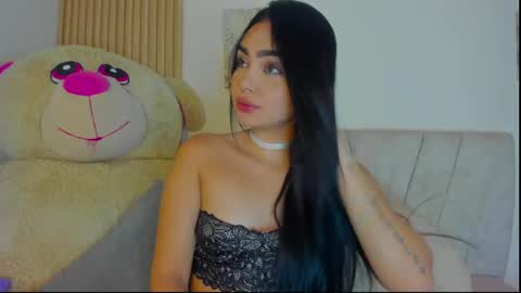 Snapshot of emilylittle___ chatting on 04/24/26, 09:06 EMI online show from 04/24/26, 09:06